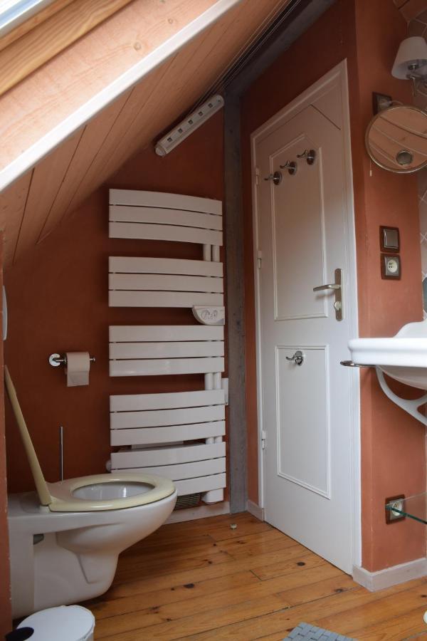 Petit Duplex De Charme Sous Les Toits Du Mont-Dore Luaran gambar